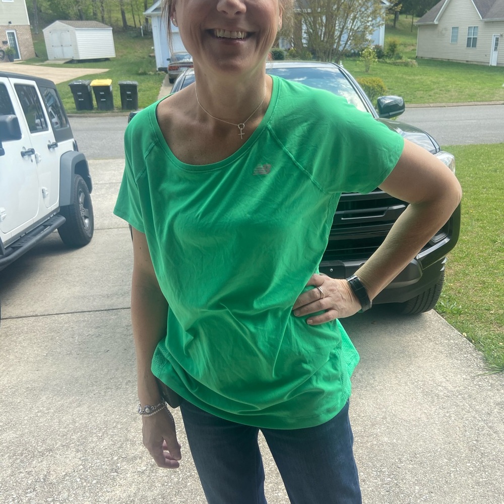 Athletic shirt